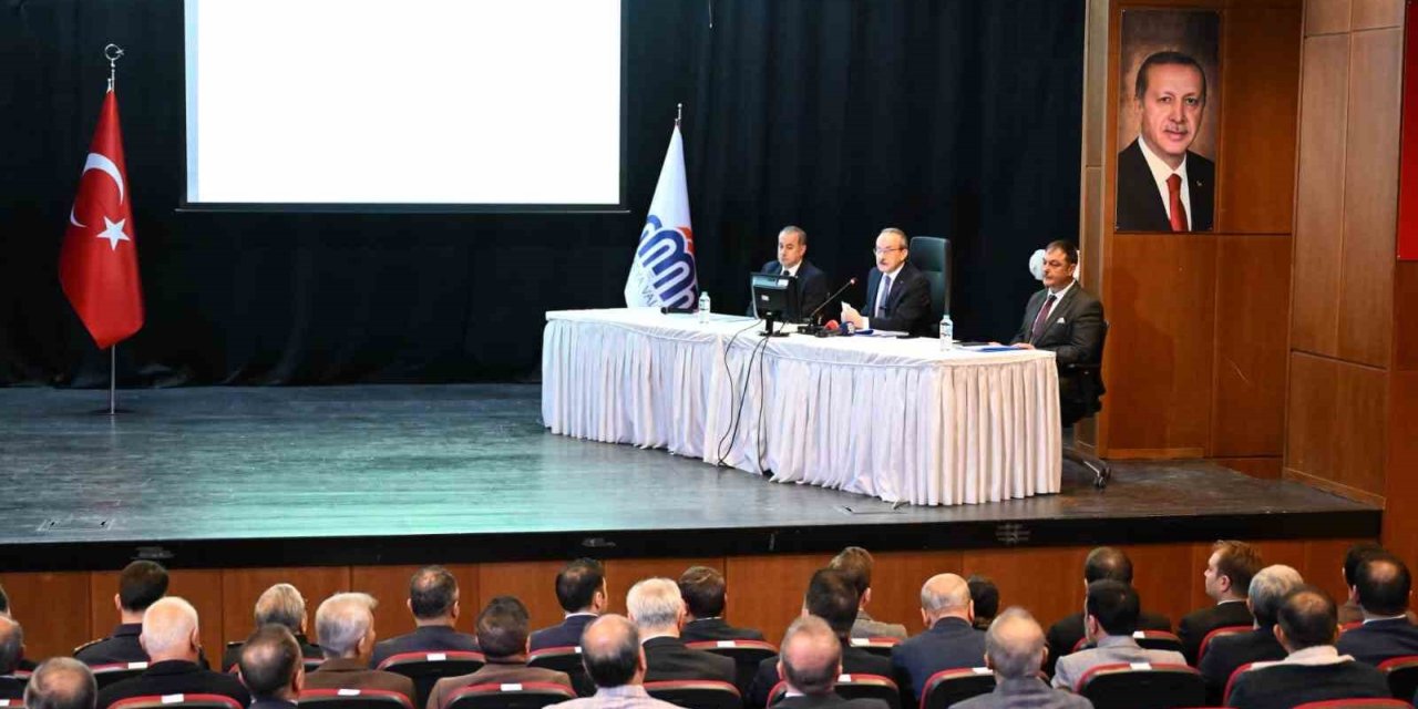 Malatya Valisi Yavuz, sokak hayvanları için yeni düzenlemeyi açıkladı