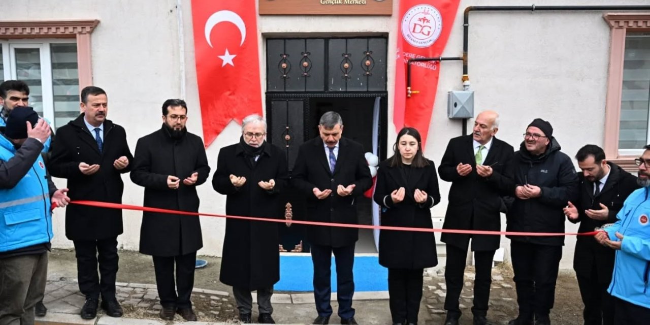 Uzundere’de Fütüvvet Gençlik Merkezi