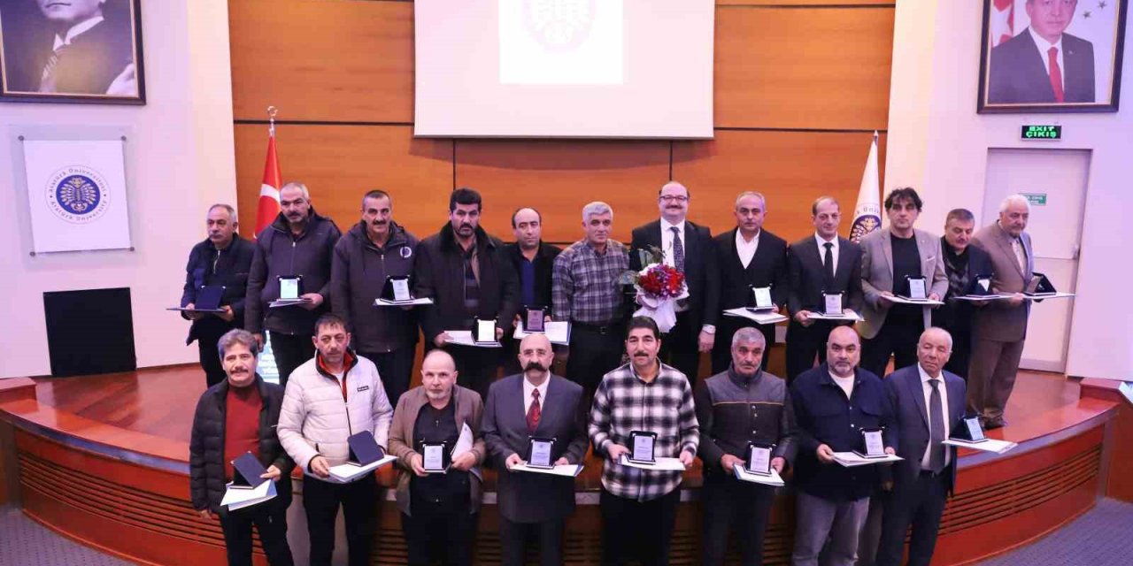 Atatürk Üniversitesinden emekli personellerine vefa