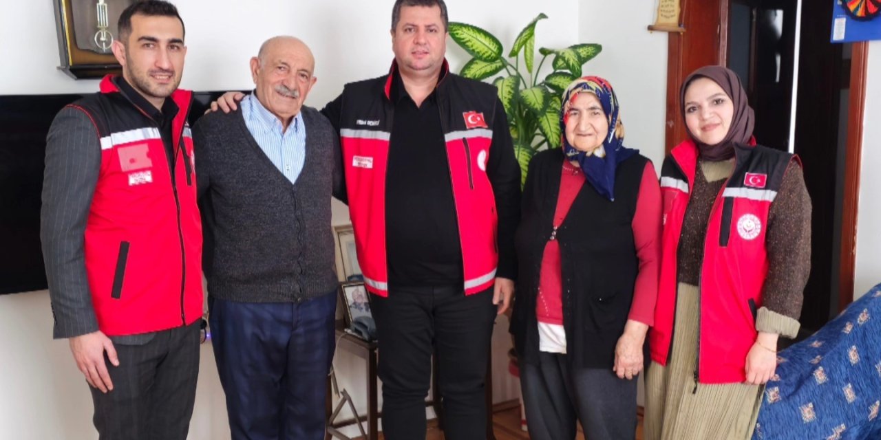 Aile yılında evliliklerinin 65. yılını geride bıraktılar
