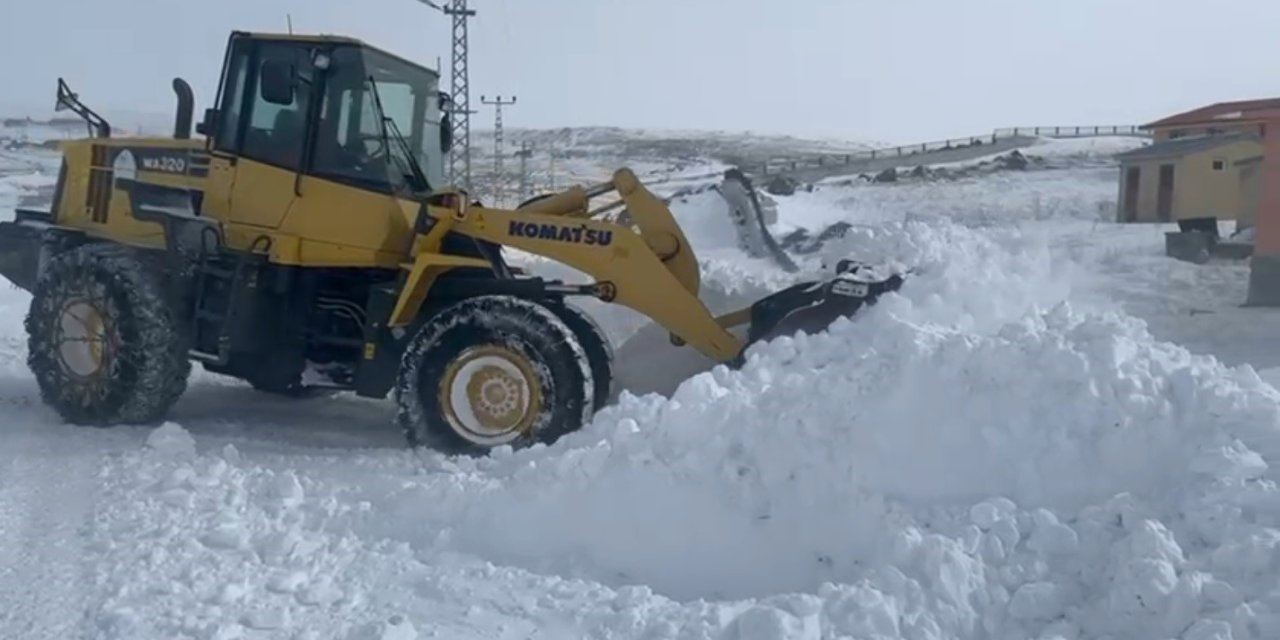 Kars’ta kapalı köy yolu kalmadı
