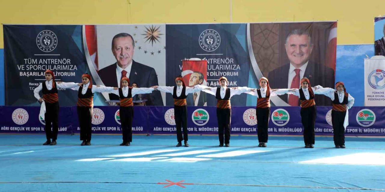 Ağrı’da Halk Oyunları İl Birinciliği yarışmaları düzenlendi