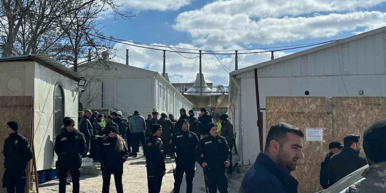 Malatya’da inşaat işçilerinin "horlama" kavgası: 15 yaralı