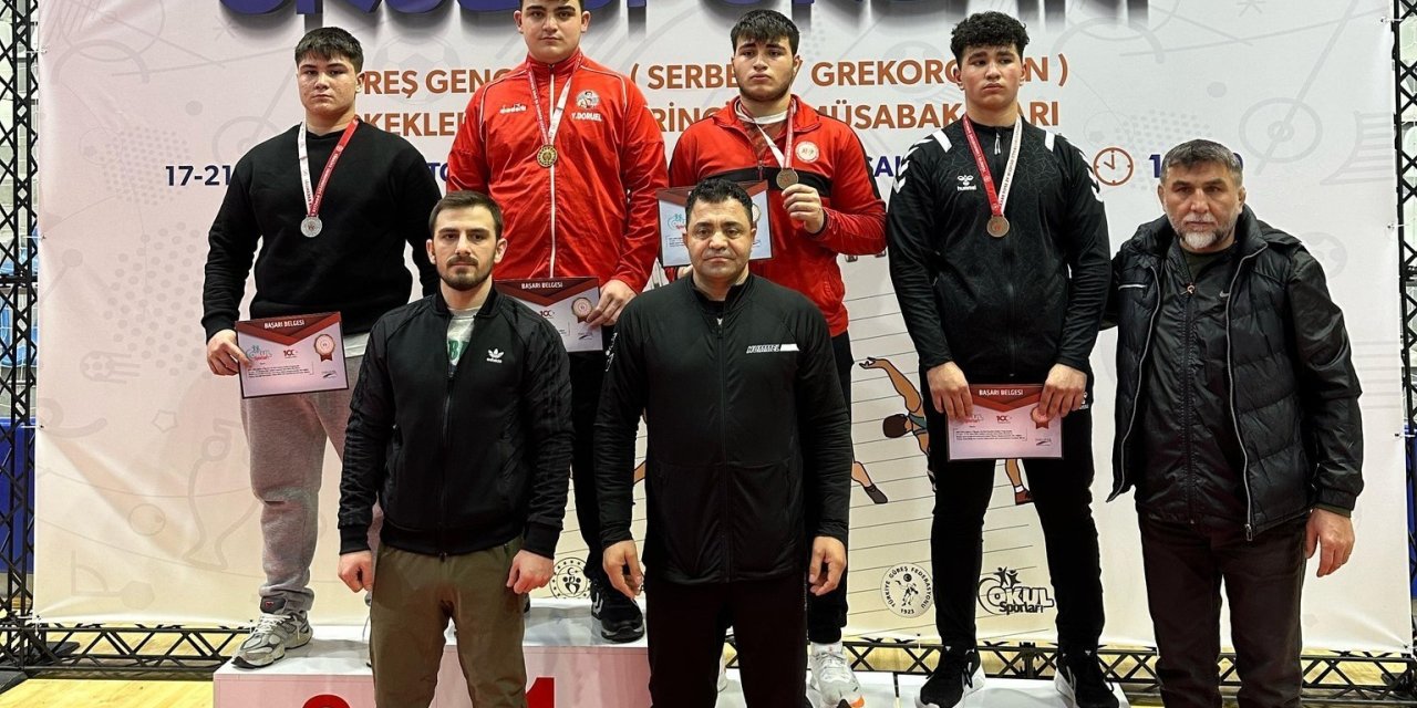 Erzincanlı güreşçiden Türkiye 3’üncülüğü