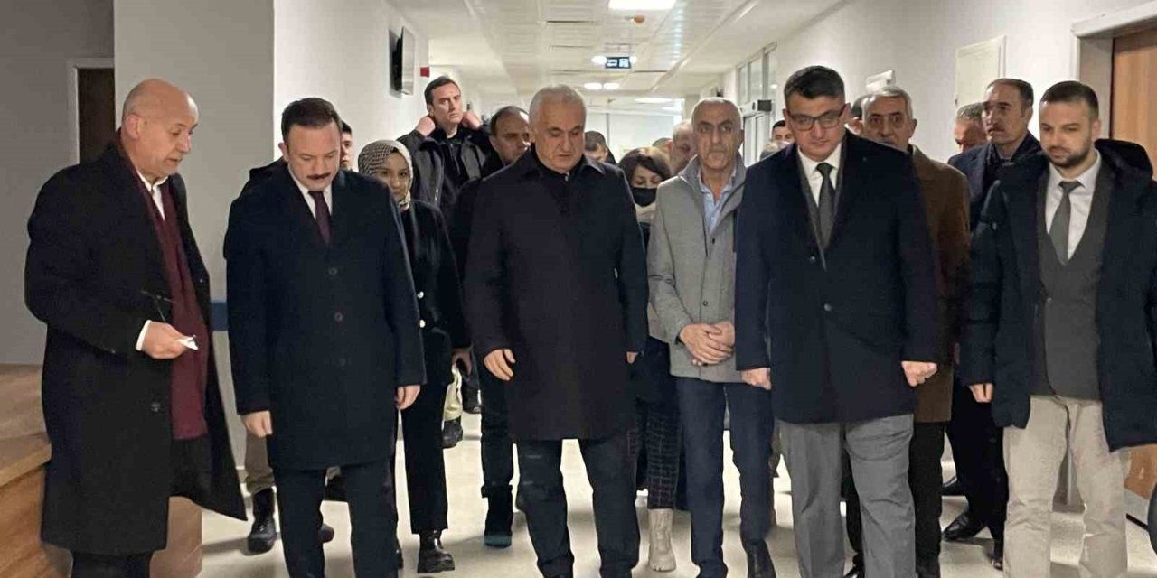 Muş Valisi Çakır’dan Malazgirt Devlet Hastanesine ziyaret