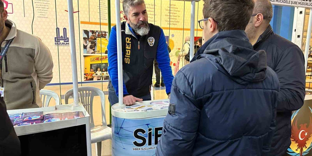 Polisten gençlere bilgilendirme