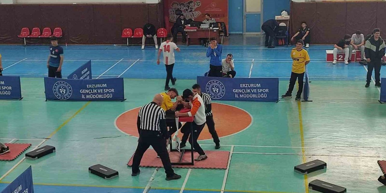 Oltu bilek güreşine de adını yazdırdı