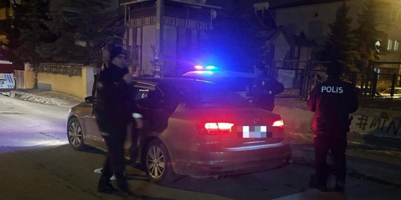 Polisten yurtlar önünde sıkı denetim