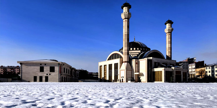 Mart ayında Kars’a kar sürprizi