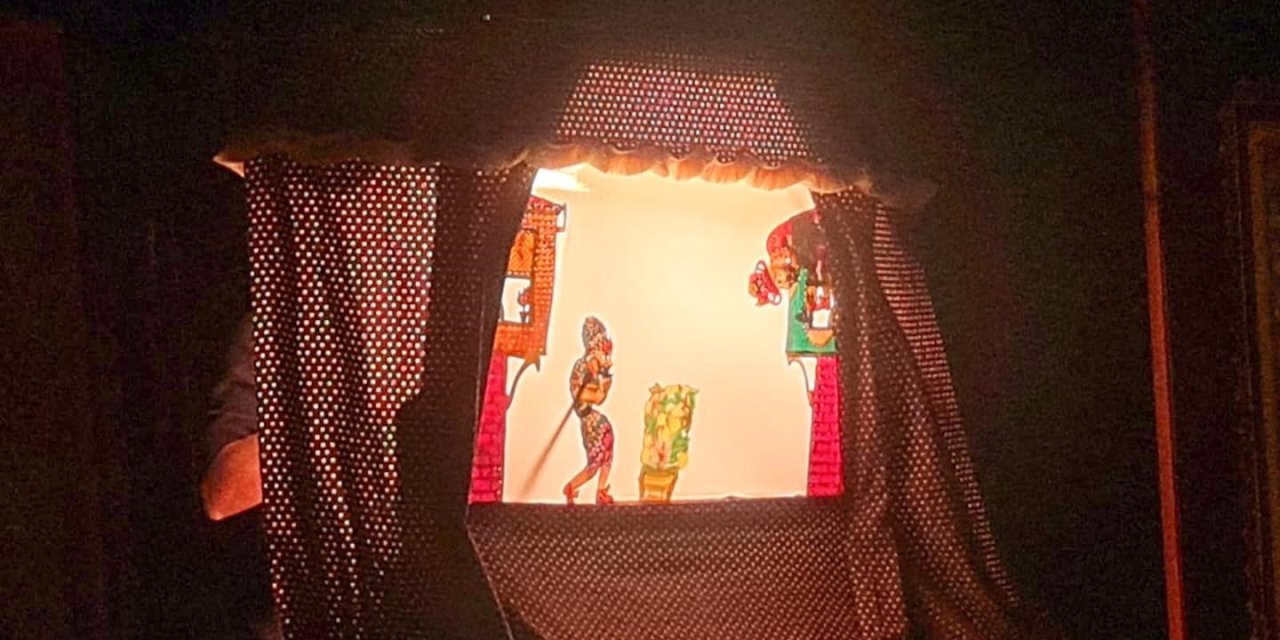 Erzincan’da Karagöz ve Hacivat gölge oyunu