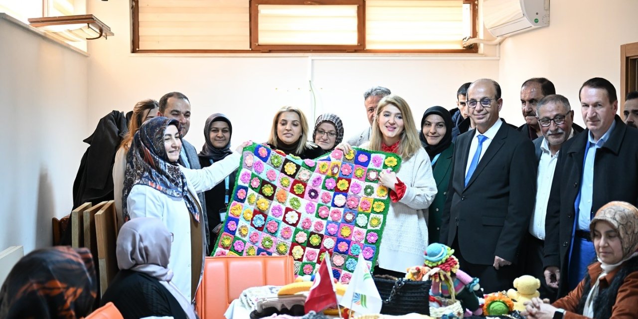 Milletvekili Ölmeztoprak ve Başkan Geçit, kadın girişimcilere destek verdi