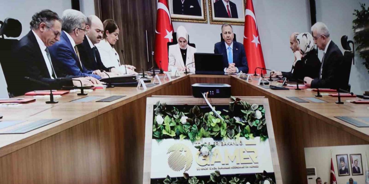 Vali Aydoğdu, VKS toplantısına katıldı