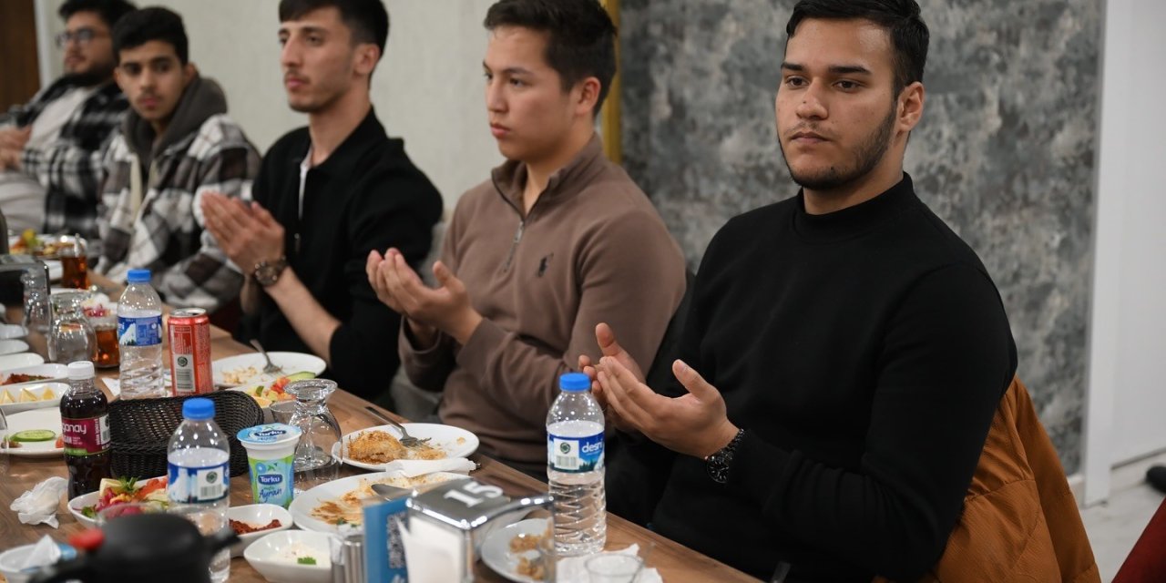 Malatya’da kültürleri buluşturan iftar programı
