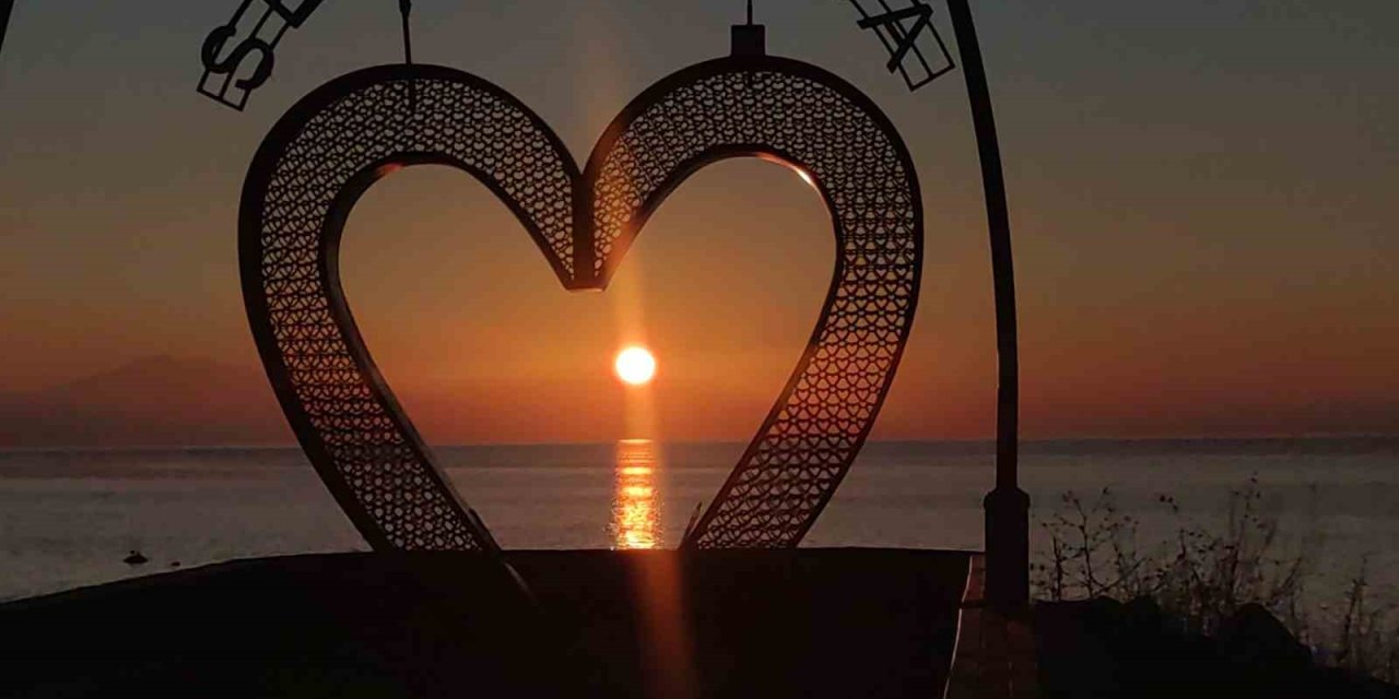 Van’da eşsiz günbatımı