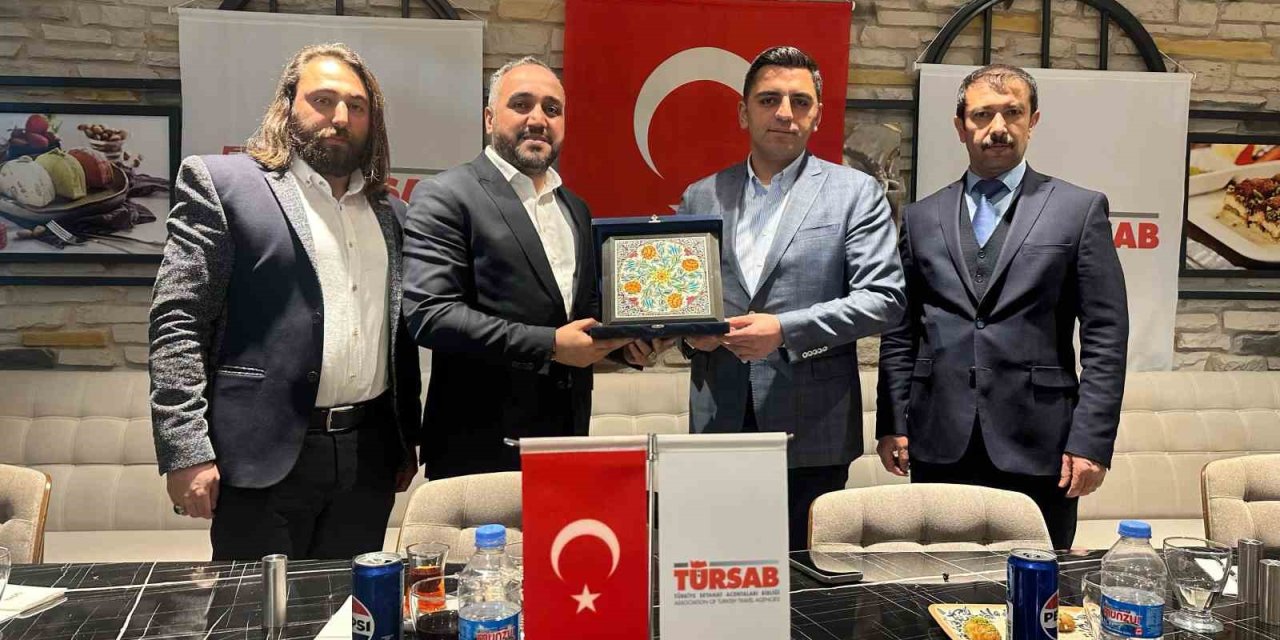 Erzincan’da ki seyahat acenteleri iftarda bir araya geldi