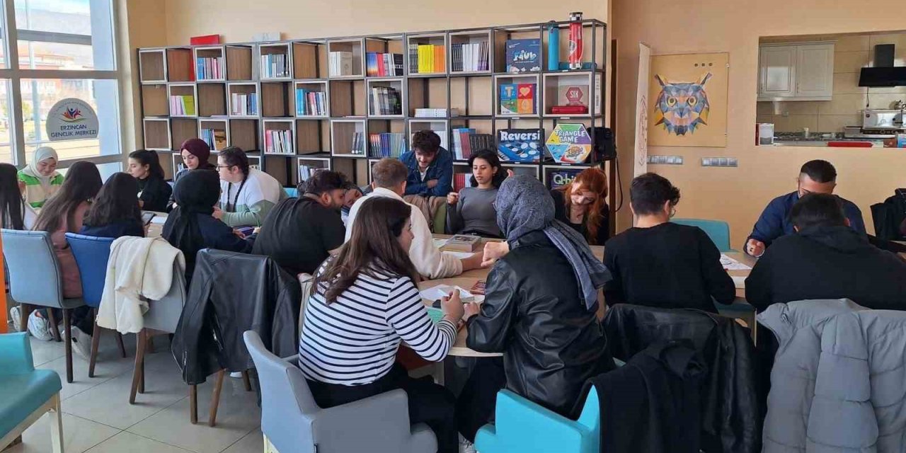 EBYÜ’de sanat terapisi