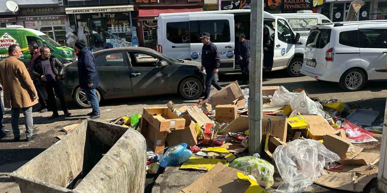 Kars’ta belediyeden çöplerini gelişi güzel döken işyerine ceza