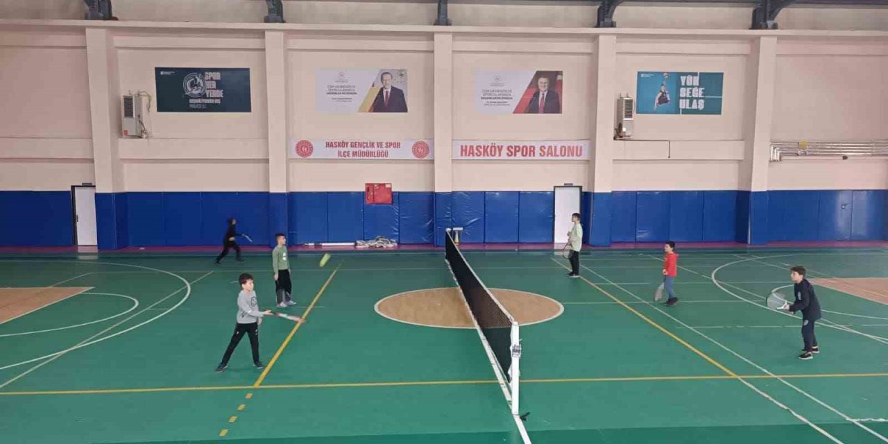 Hasköy’de tenis kursuna yoğun ilgi