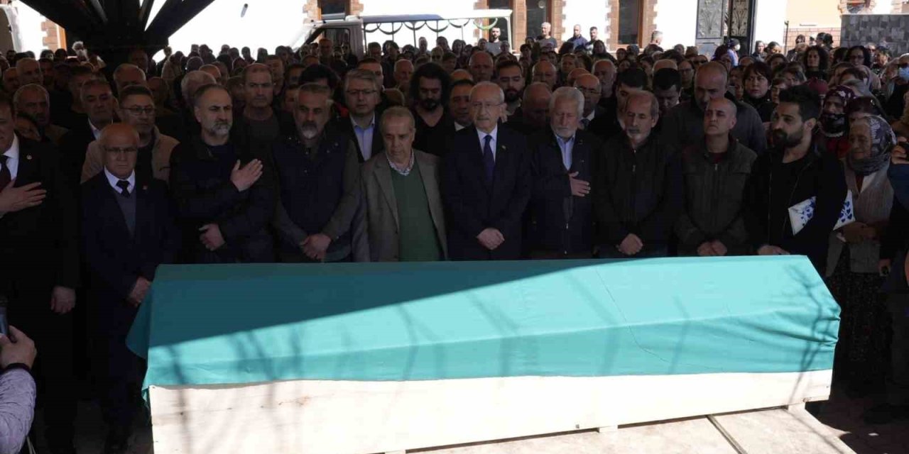 Kılıçdaroğlu, Tunceli’de kuzeninin cenazesine katıldı
