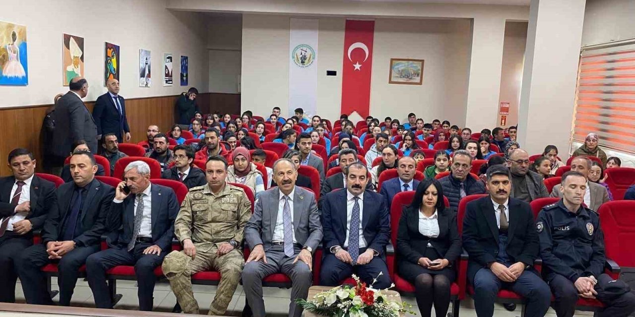 Arpaçay’da İstiklal Marşı’nın Kabulünün 104. Yıldönümü