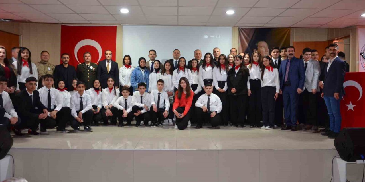 Tatvan’da İstiklal Marşı’nın Kabulü’nün 104. yılı kutlandı