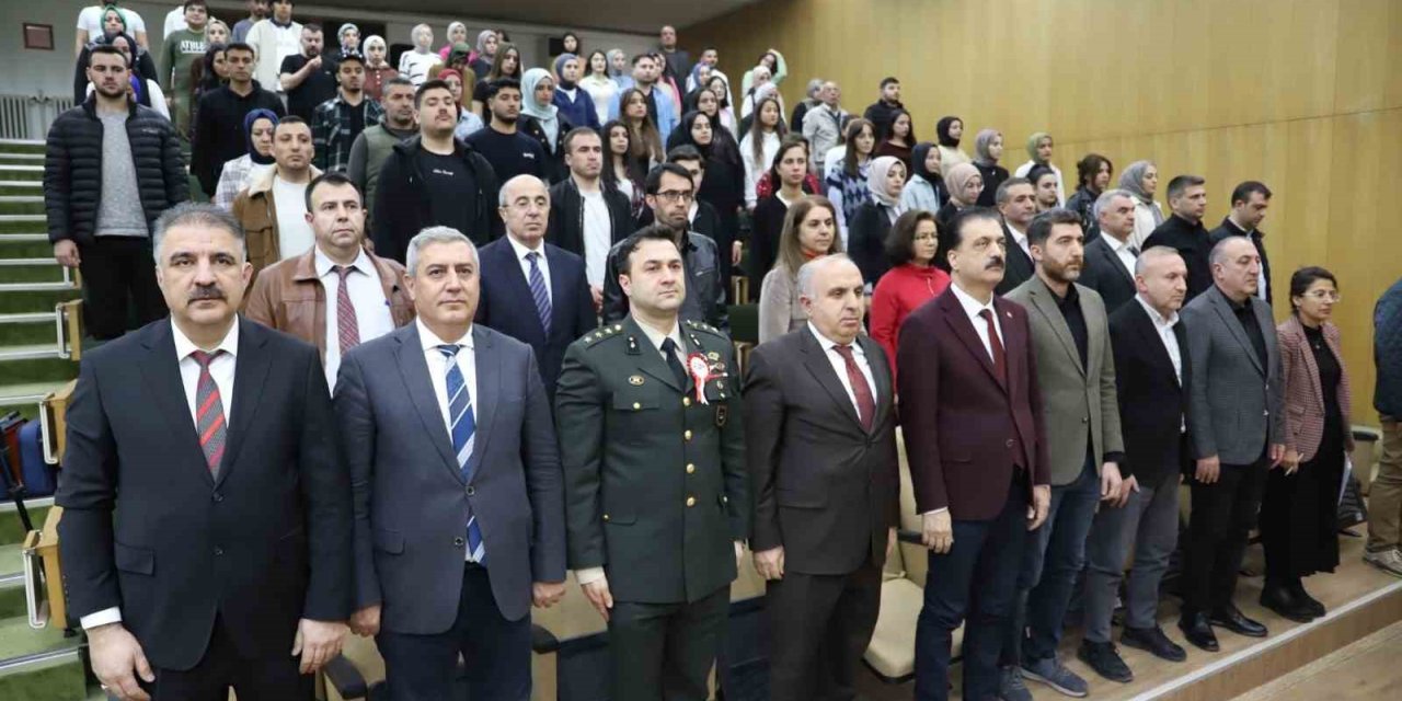 FÜ’de ’Mehmet Akif Ersoy’ anıldı