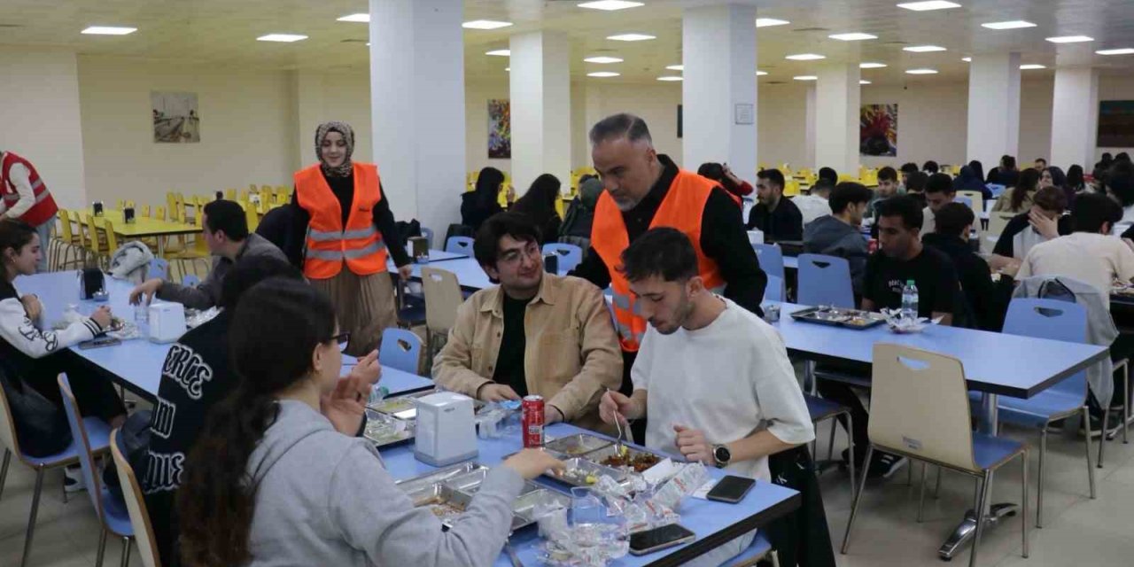 MAGİNDER, üniversite öğrencileri ve hasta yakınlarıyla iftarda buluştu