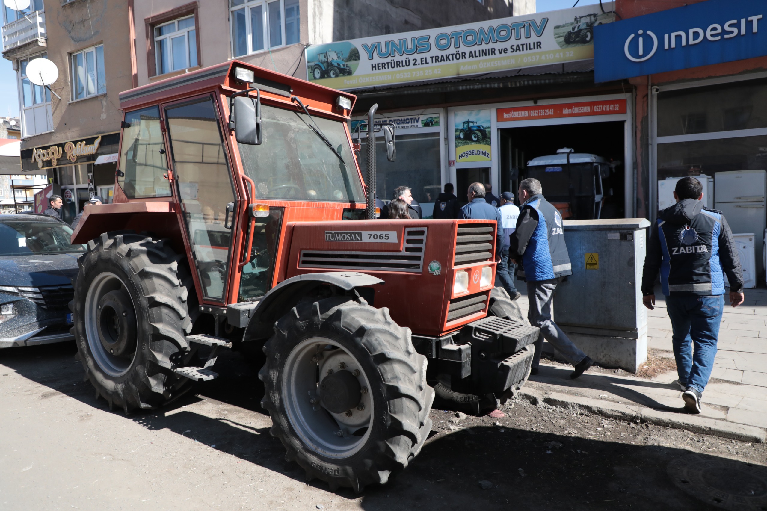 Kars'ta Traktör Galericileri Denetlendi