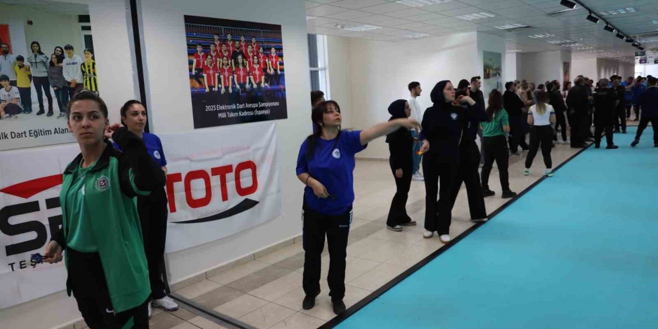 FÜ’de ÜNİLİG Dart Şampiyonası başladı