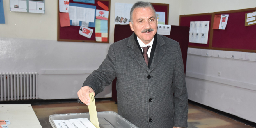 Naif Alibeyoğlu oyunu kullandı