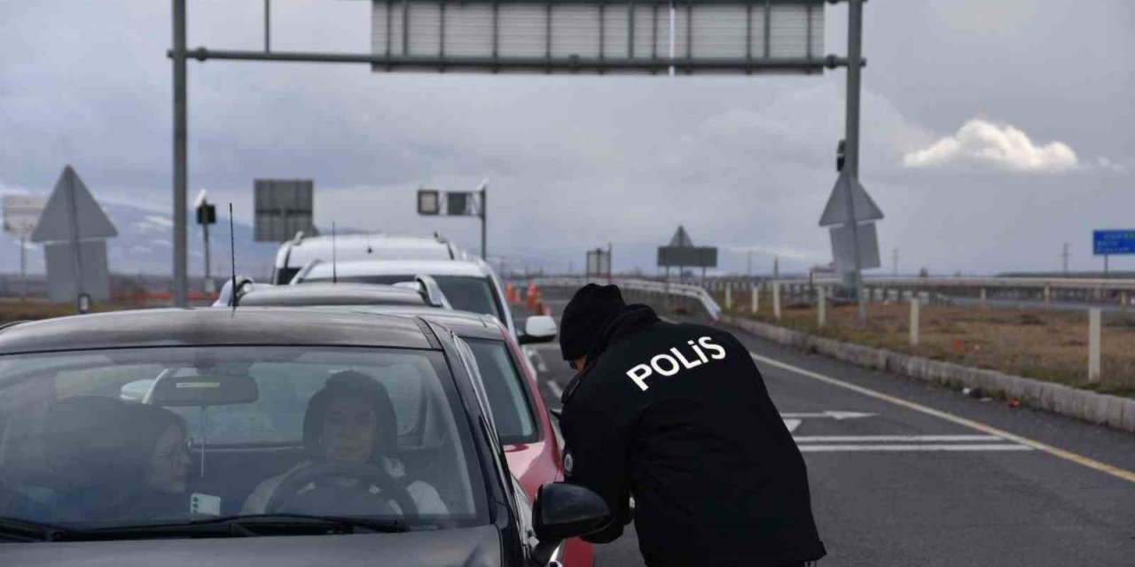 Kars’ta asayiş ve güvenlik denetimleri devam ediyor