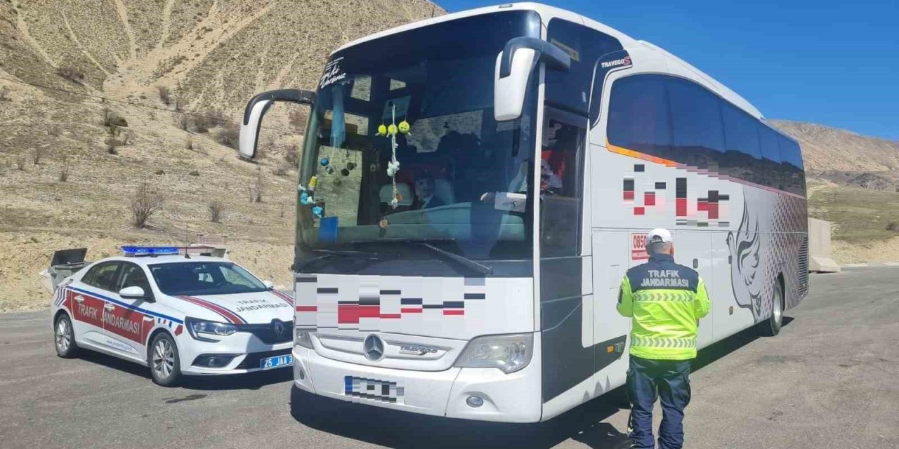 Jandarma 35 bin 592 aracı kontrol etti