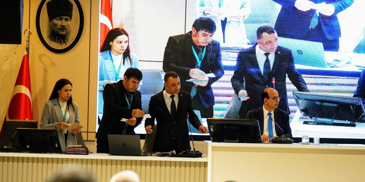 Yeşilyurt Belediye Meclisi’nde encümen ve ihtisas komisyon üyeleri belirlendi