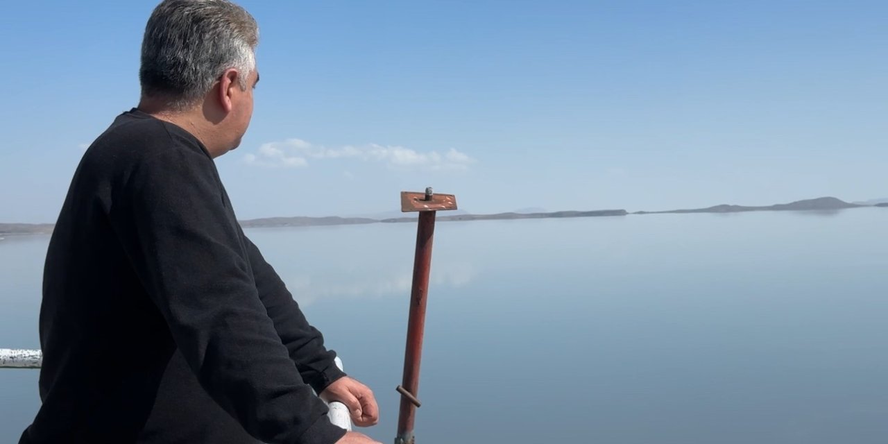 Kuruyan Urmiye Gölü yeniden eski ihtişamına kavuşuyor