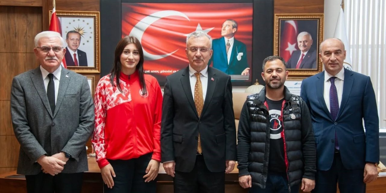 Avrupa şampiyonundan Rektör Levent’e ziyaret