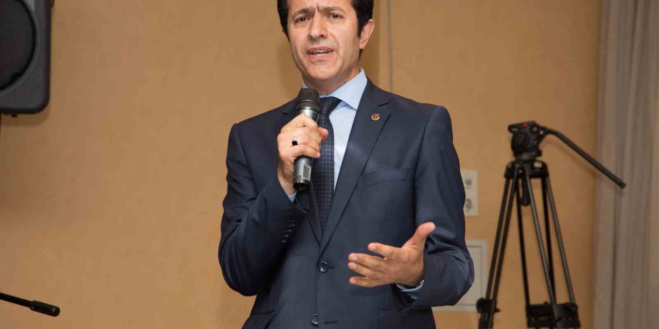 Ardahan Üniversitesi Rektörlüğüne Prof. Dr. Öztürk Emiroğlu atandı