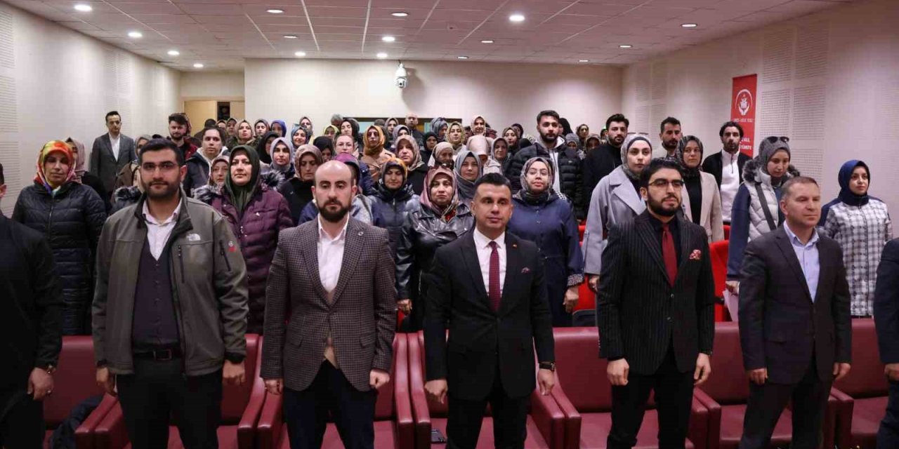 Dijital çağda aile söyleşisi: "Bilinçlen, güçlen, aktar"