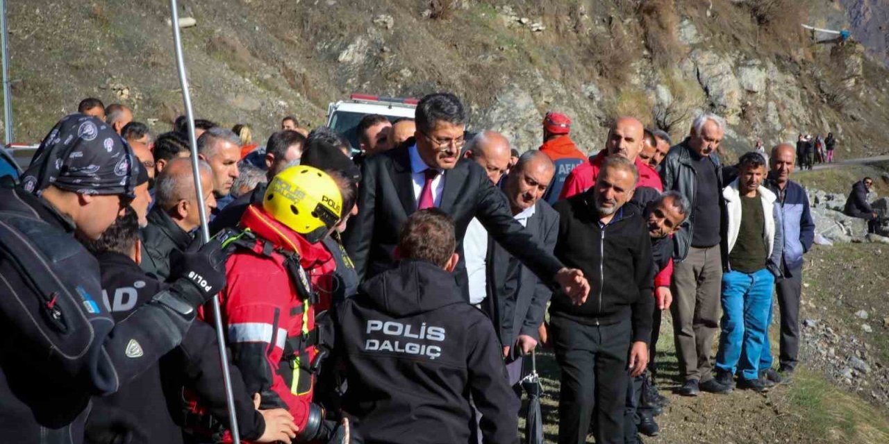 Vali Çelik, kayıp Keskin’in arama çalışmalarına katıldı