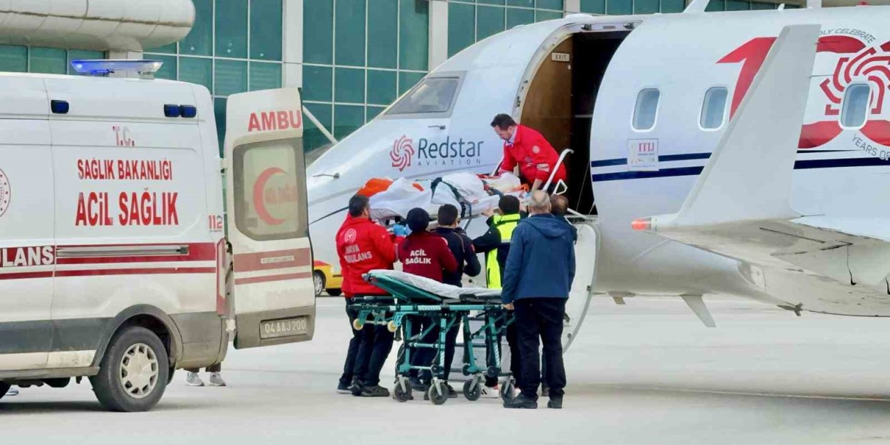 Ambulans uçak, Ağrı’daki bebek ve kalp hastası asker için havalandı