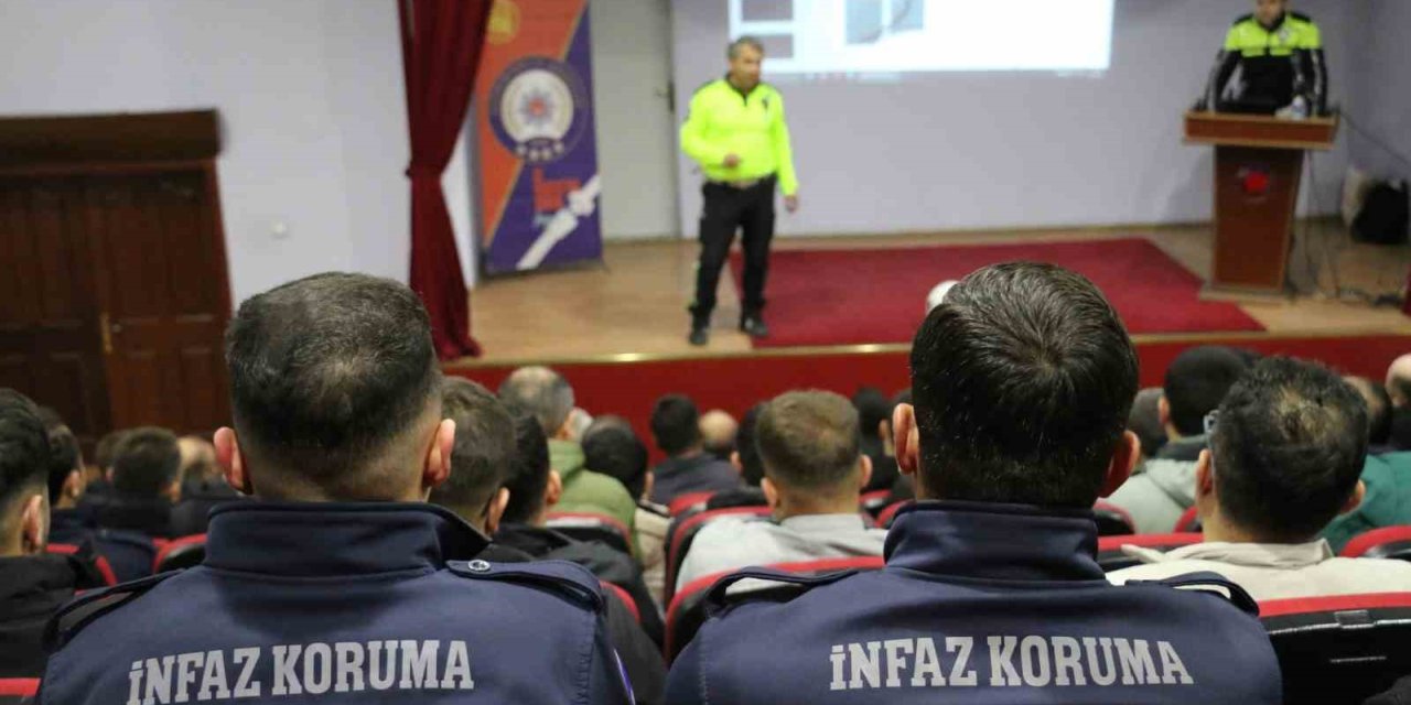 Polisten Ceza İnfaz Koruma Amir ve Memurlarına seminer