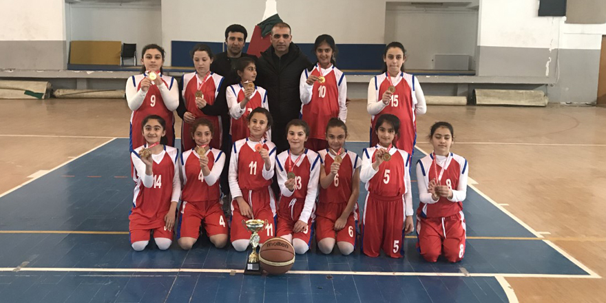 Küçük Kızlar Basketbol’da Cevriye Tatış Ortaokulu İl Şampiyonu oldu