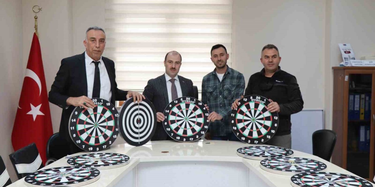 Siyah İnci  Motosikletlilerden dart turnuvasına destek