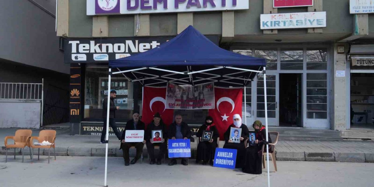 Muşlu anneler evlat nöbetine devam ediyor