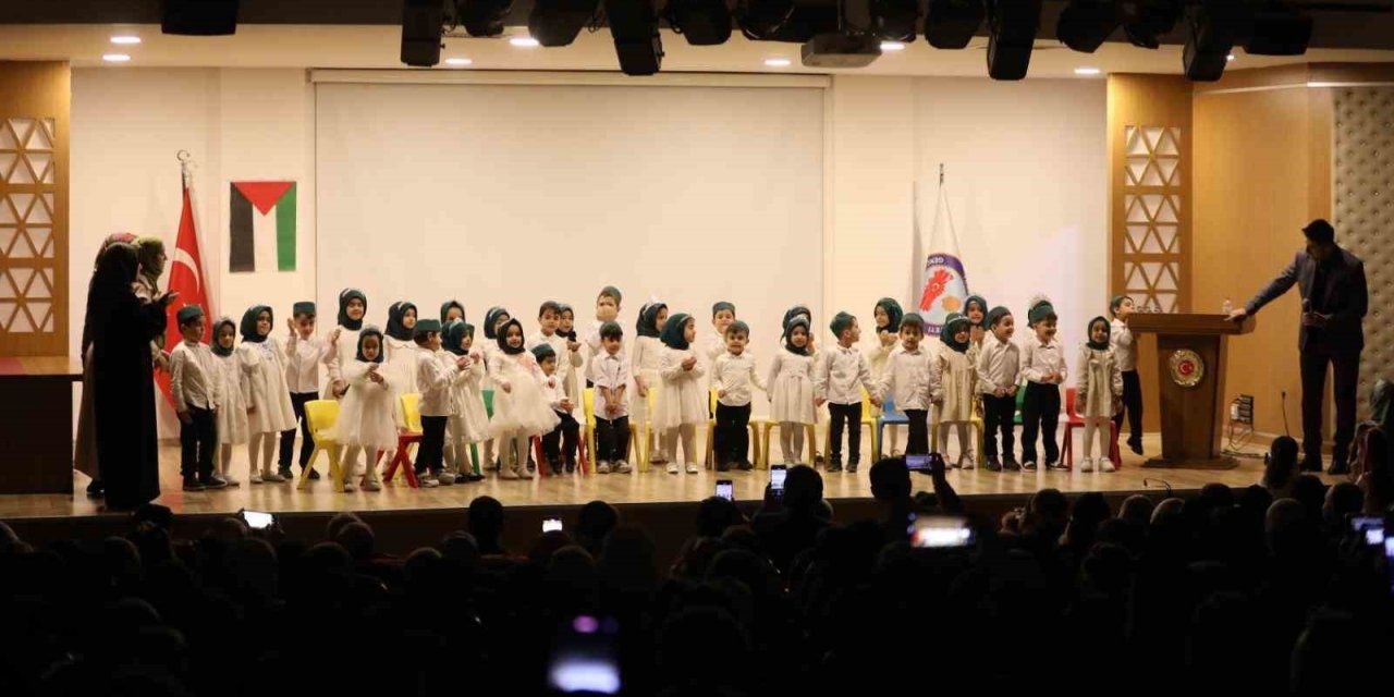 Genç’te miniklerin Kur’an sevinci