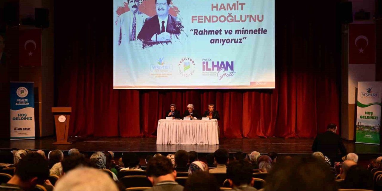 Malatya’da 8’inci Cumhurbaşkanı Turgut Özal ile Başkan Hamit Fendoğlu anısına panel düzenlendi