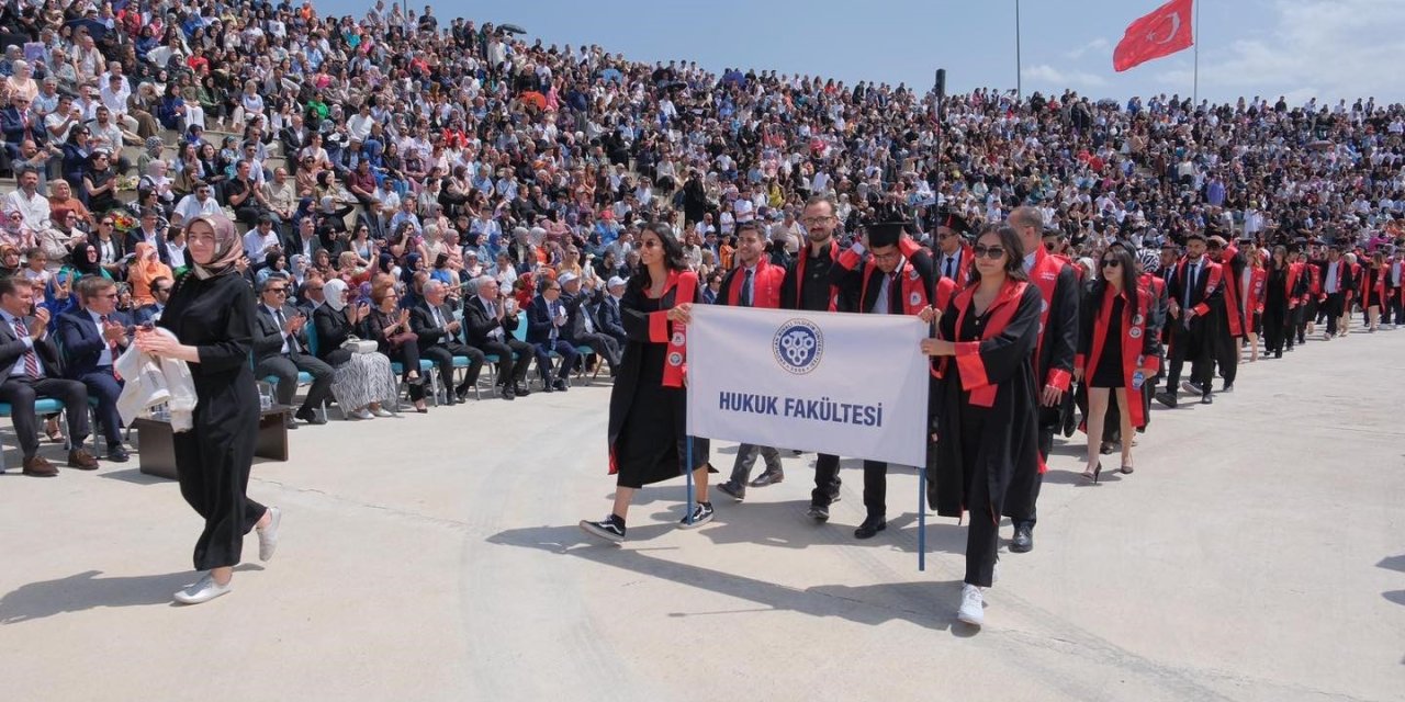 EBYÜ’nün Akademik Yılı Mezuniyet Töreni 20 Haziran’da