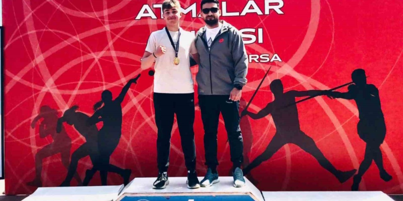 Erzincanlı sporcular cirit ve gülle atmada derece elde etti