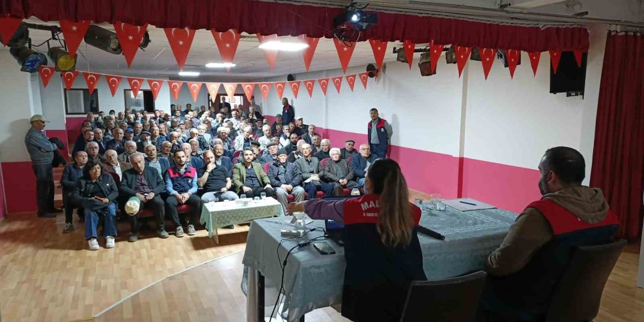 Hekimhan’da don hasarı sonrası ilk bilgilendirme toplantısı yapıldı