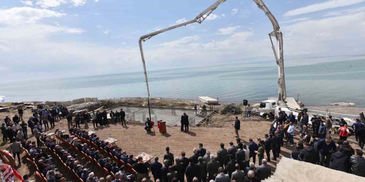 Ahlat’ta ‘Su Sporları Merkezi’nin temeli atıldı