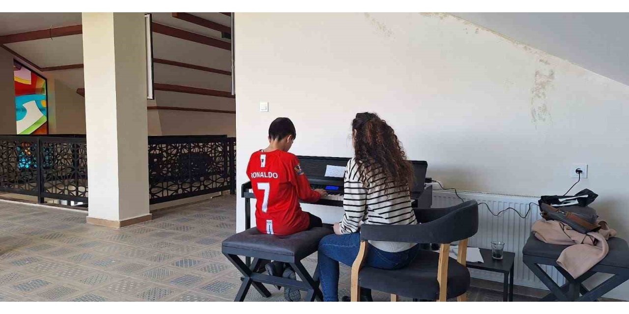 Van Büyükşehir Belediyesinin kurslarına yoğun ilgi
